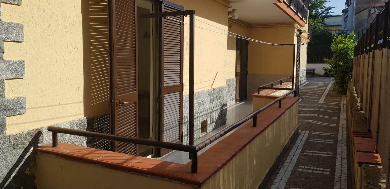 Апартаменты New House Napoli Parcheggio Gratis Экстерьер фото